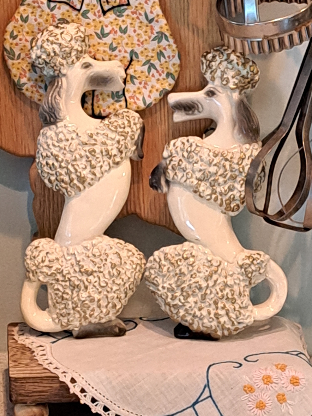 *Rare*Vintage 50's White Chalkware Spaghetti Poodle Hanging Figurines - Pair